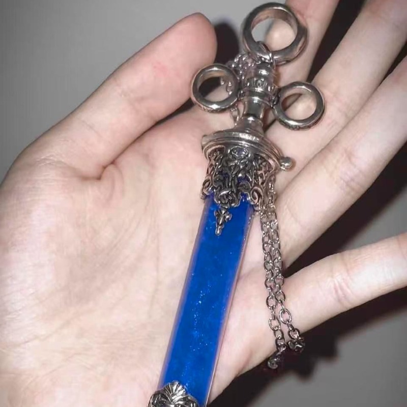 Collier pendentif seringue got - Body Jewelry Goth avis et prix